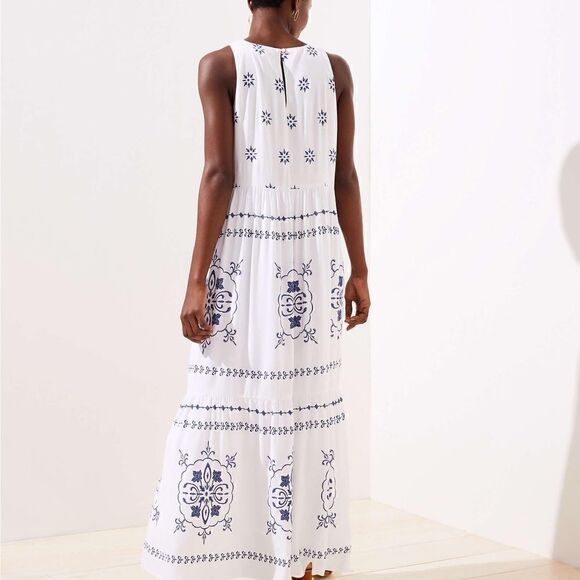 NWT Loft wavy embroidered medallion white navy maxi dress Sz S - Picture 2 of 10
